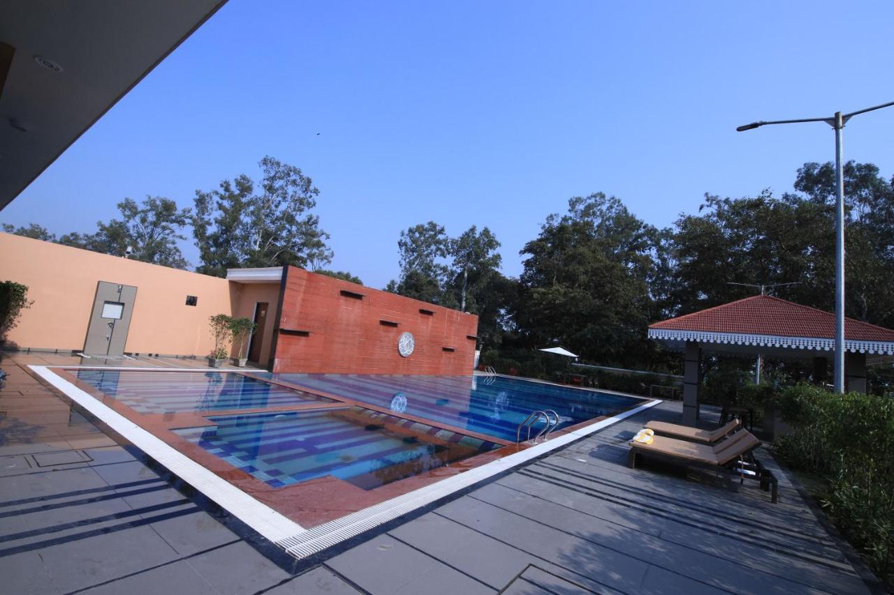 Aveo By Amatra, Gateway To Corbett Hotel Kashipur Exterior photo