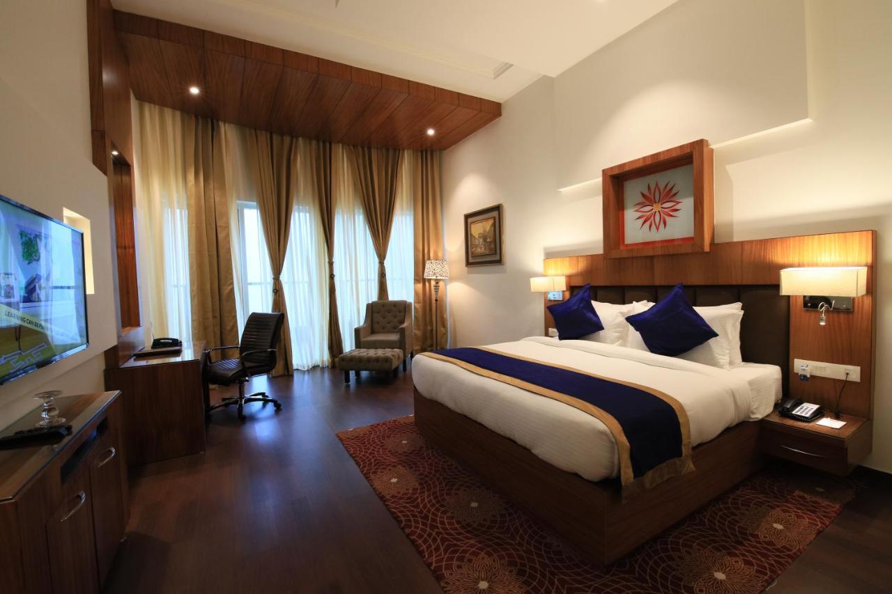 Aveo By Amatra, Gateway To Corbett Hotel Kashipur Exterior photo