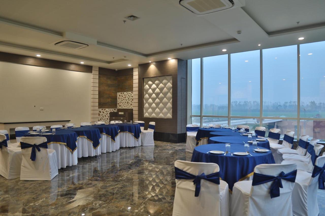 Aveo By Amatra, Gateway To Corbett Hotel Kashipur Exterior photo